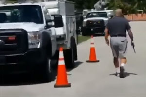 Watch this Florida Man Shoot some Tires and Wheels! Shooting out Tires and Wheels
