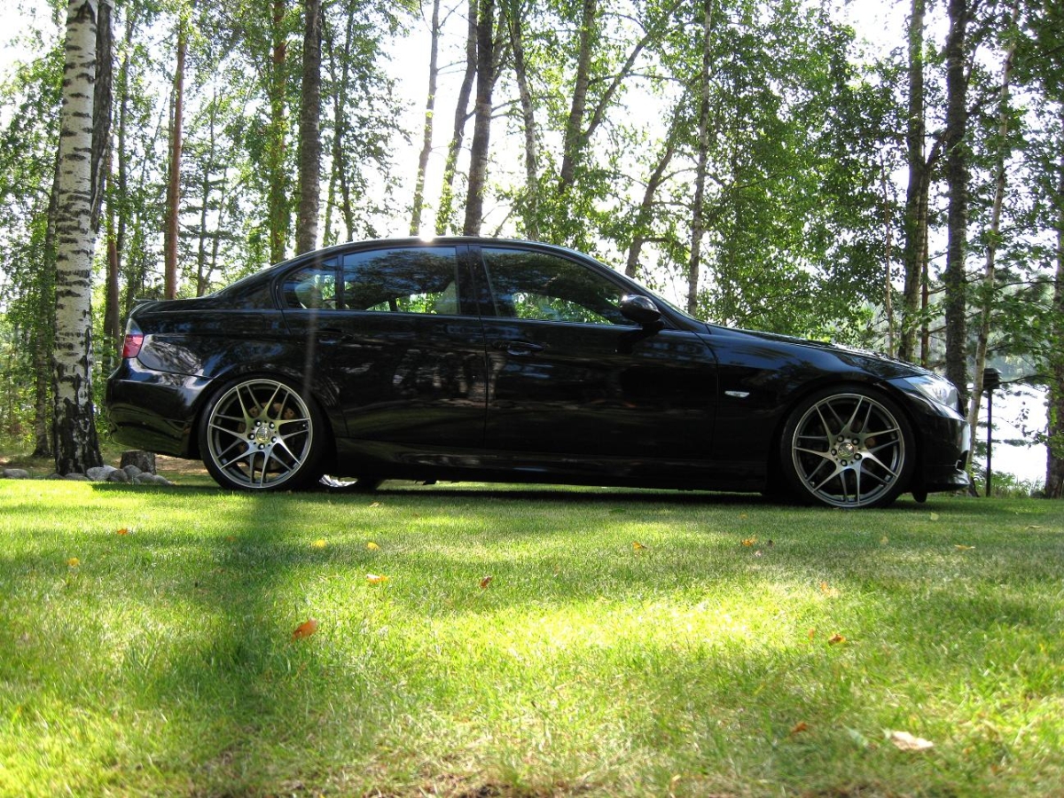 E90 BMW 330d with BBS CXR wheels 