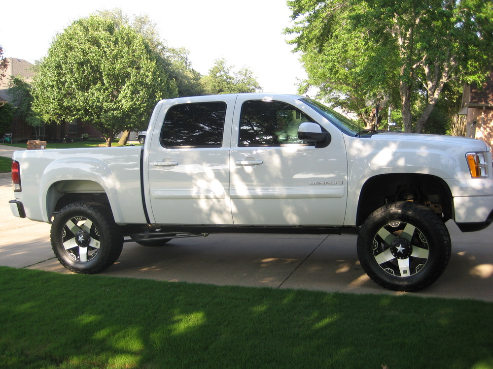 GMC Sierra Denali with XD Rockstar Wheels