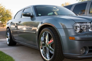 Chrysler 300 SRT-8 KMC 701 Wheels