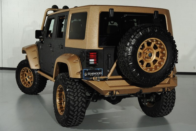 Jeep Wrangler Unlimited 24S Lifted XD Striker Wheels