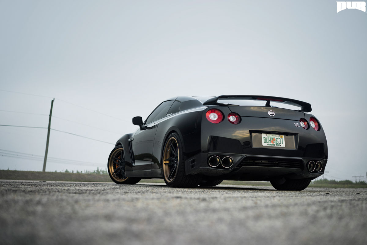 Nissan GT-R DUB Attack 5 Wheels