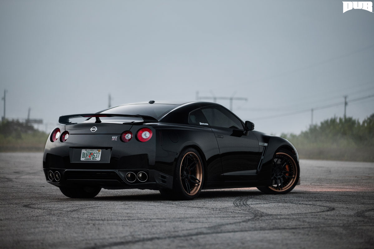 Nissan GT-R DUB Attack 5 Wheels