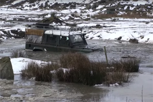 Land Rover Defender Wheels and Tires Stuck