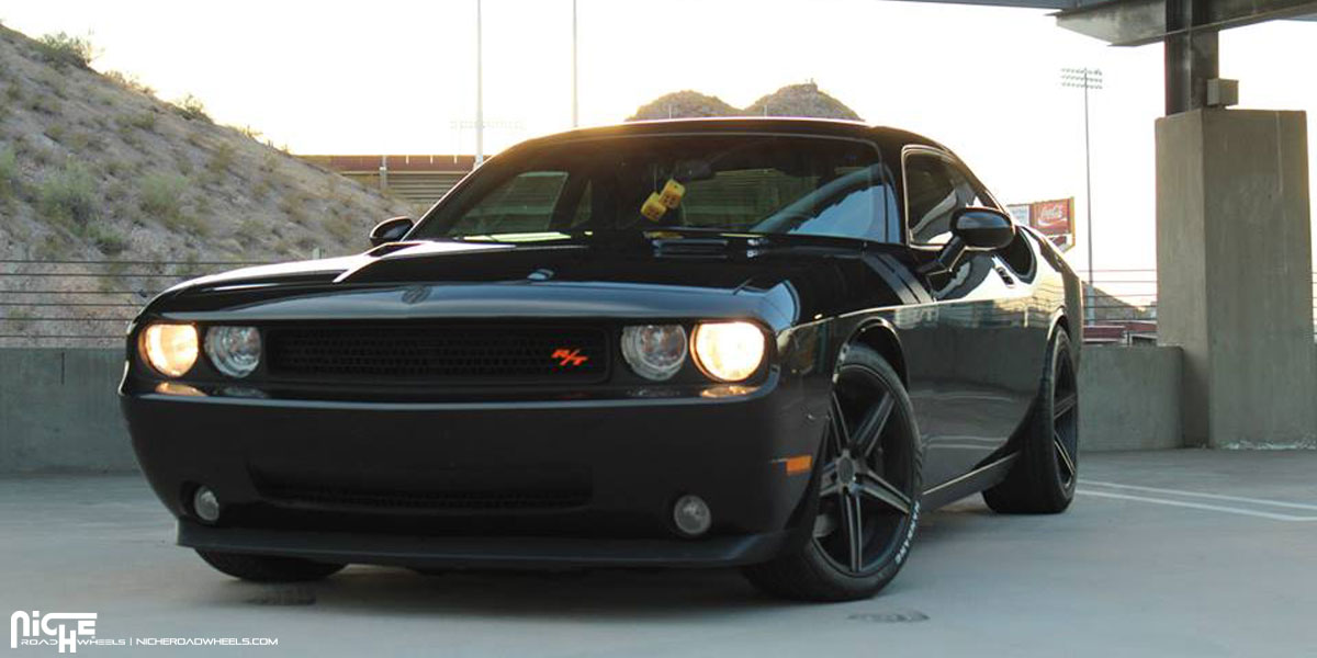 Dodge Challenger R?T Niche Apex M126 Wheels 