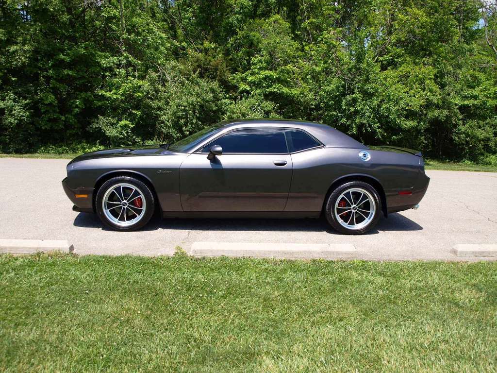 Dodge Challenger American Racing Mach 5