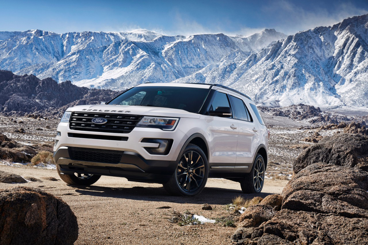 2017 Ford Explorer XLT Sport Custom Wheels