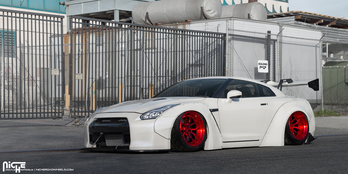 Nissan GT-R Niche Nero Wheels