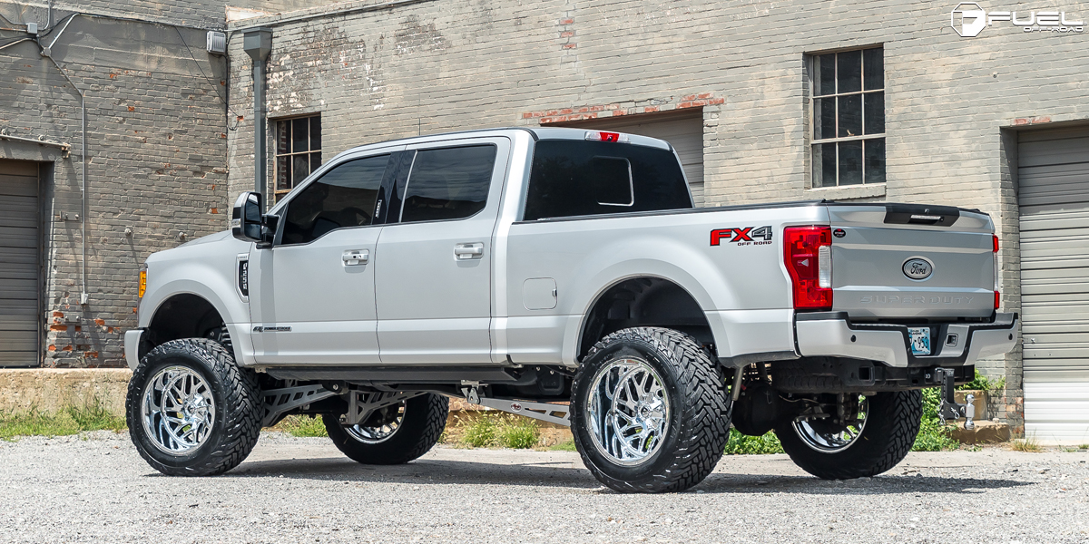 It’s clean style with this Ford F250 on Fuel Wheels!