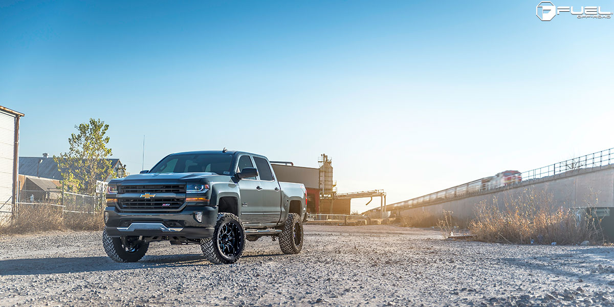 Chevrolet Silverado with Fuel Vandal - D627 Wheels