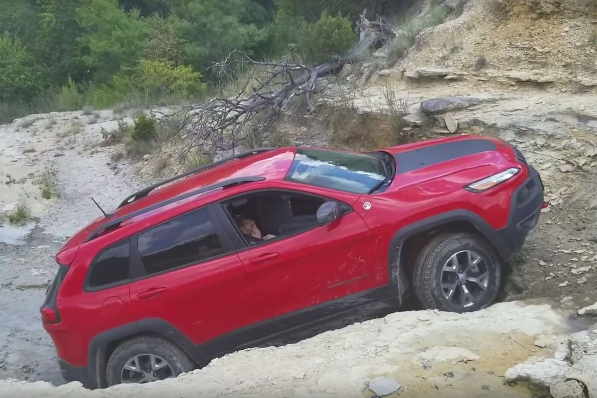 Jeep Cherokee Trailhawk Off-Roading