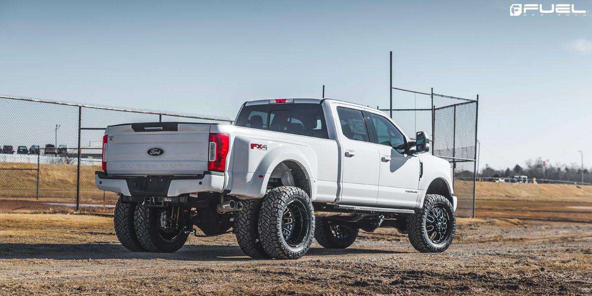 Ford F-350 Super Duty with Fuel FF19D Wheels