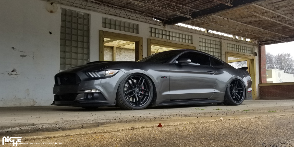 Ford Mustang GT Niche Methos - M194 Wheels