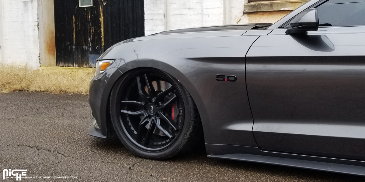 Ford Mustang GT Niche Methos - M194 Wheels