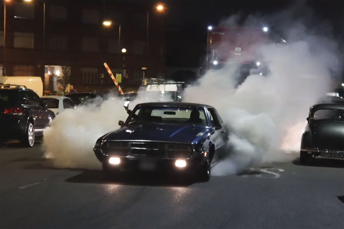 Muscle Car Burnouts in London