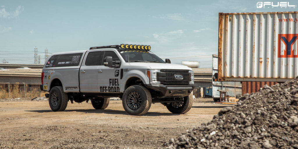 Ford F-250 Super Duty with Fuel Rebel - D680 Wheels