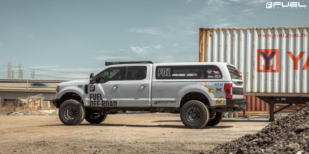 Ford F-250 Super Duty with Fuel Rebel - D680 Wheels