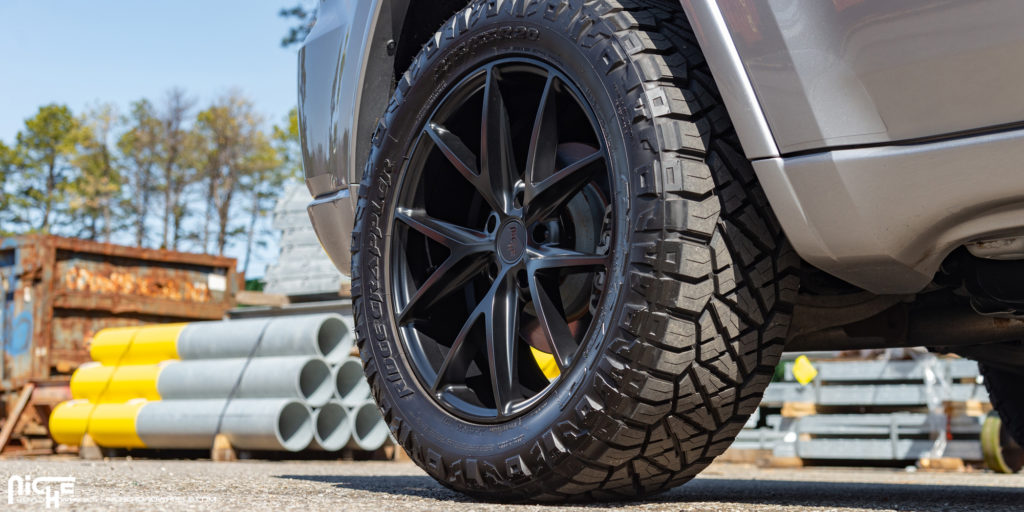 Jeep Grand Cherokee with Niche Misano - M117 wheels