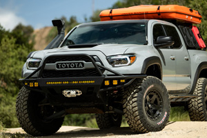 Toyota Tacoma with Fuel Warp – D733 Wheels