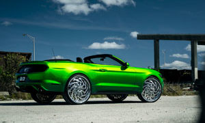 Ford Mustang with DUB Trance – S826 Wheels