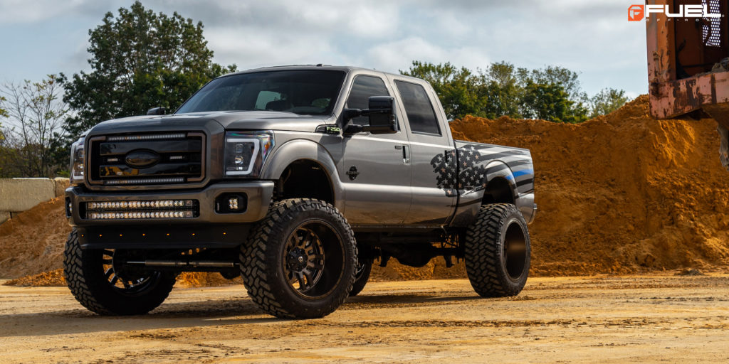 Ford F-250 Super Duty with Fuel Sledge – D631 Wheels