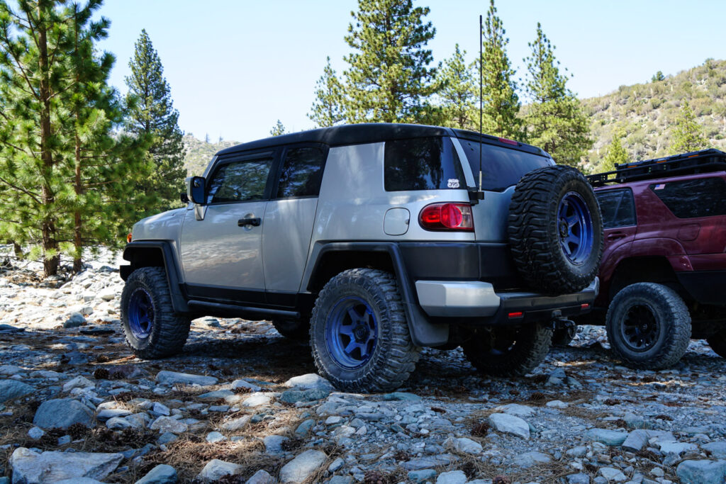 Toyota FJ Cruiser with Fuel Shok – D665 wheels