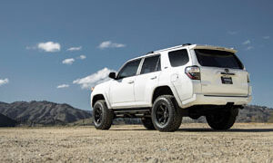 Toyota 4Runner with Fuel Rush – D766 Rims