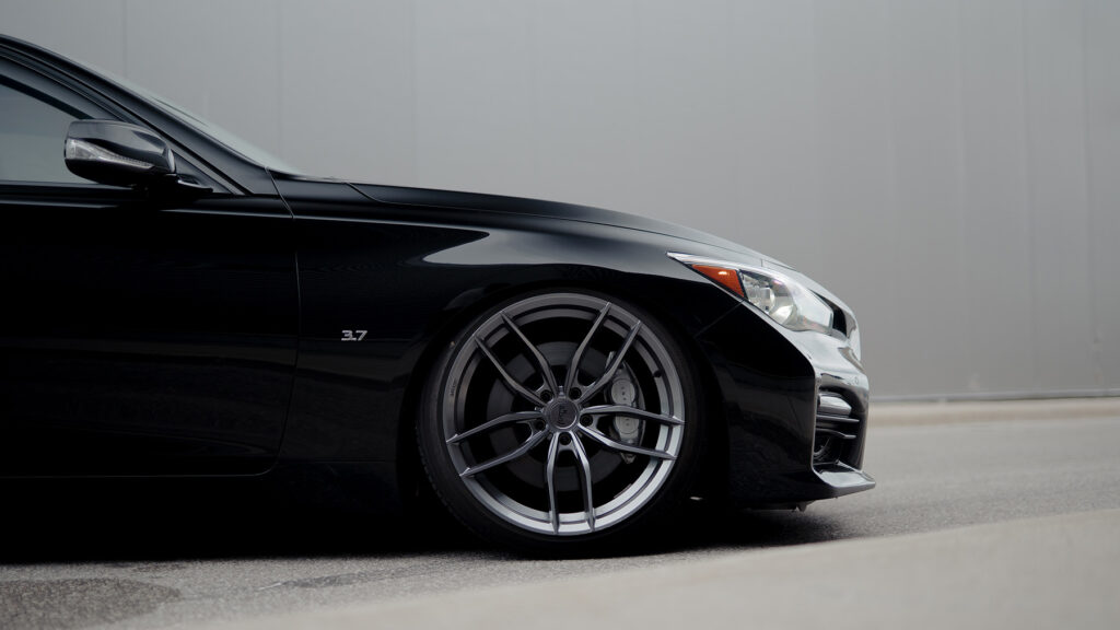 Niche M204 Vosso Car Wheels on Infiniti Q50S